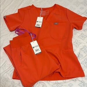 FIGS Fireside Scrub Set | Tulsa Slim V-Neck and Petite High Wasted Yola